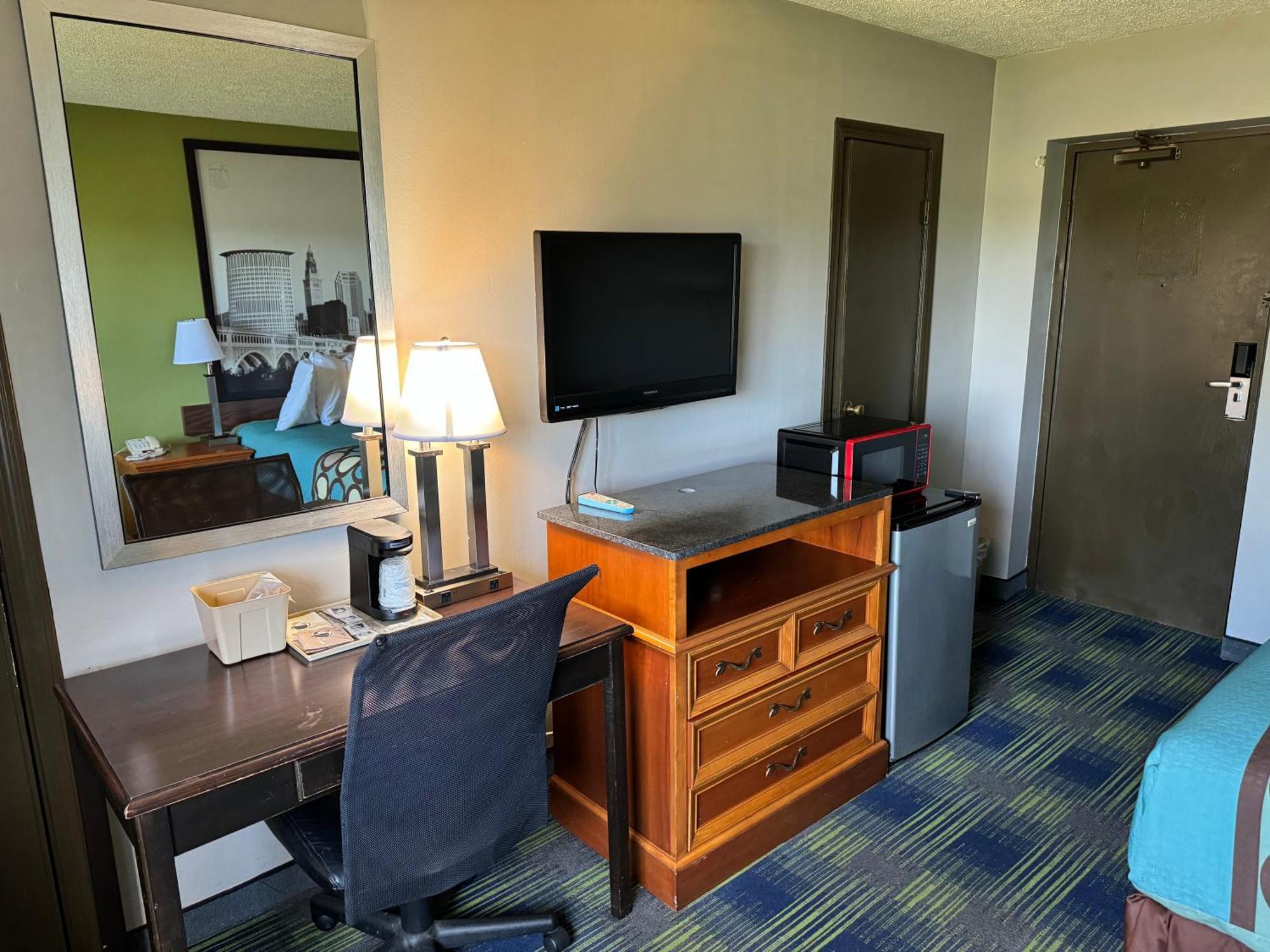 South Ridge Inn North Ridgeville エクステリア 写真
